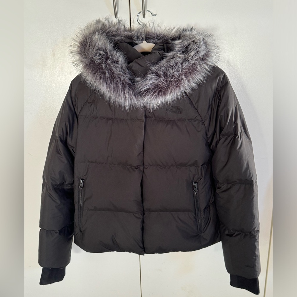 The North Face Dealio Down Crop Jacket Black